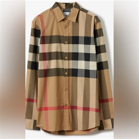 burberry butto0ns|Burberry long sleeve button up.